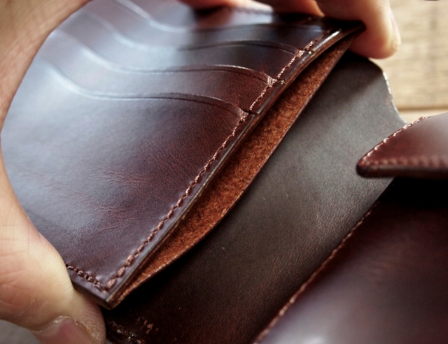 イタリアン革製コインケース付き２つ折財布の内装